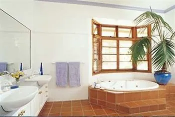 Victoria'S At Ewingsdale Hotel Byron Bay